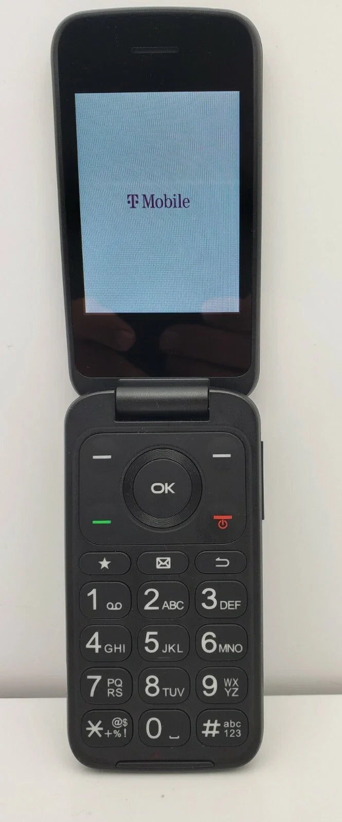 Alcatel GO FLIP 4 open keypad and display view