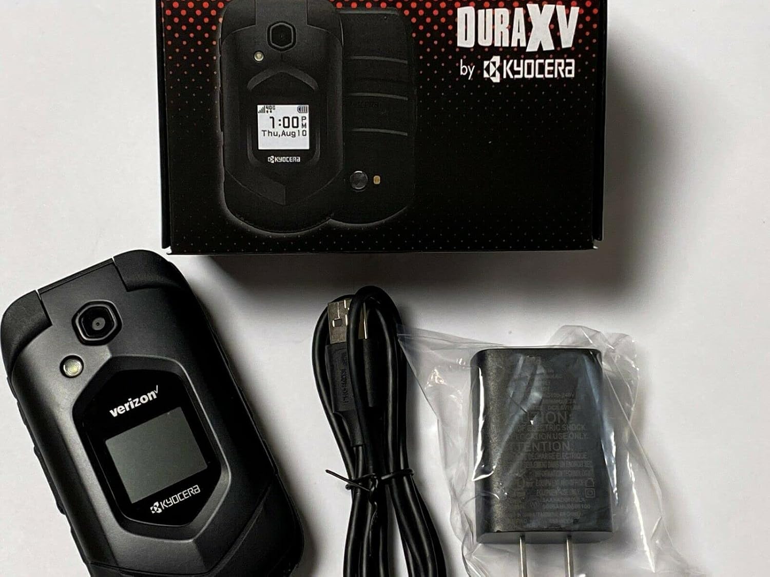 Kyocera DuraXV LTE E4610 rugged flip phone with accessories